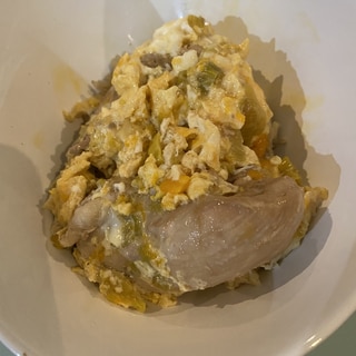 シンプル長ネギと卵、鶏肉の親子丼